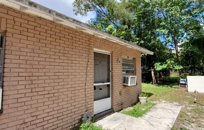 1726 E. Idell Street