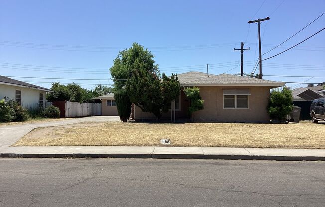 1945 NORRIS DR W