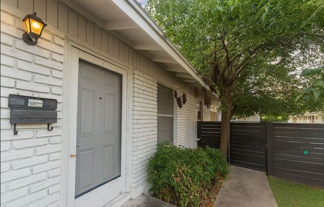 607 Bellevue Pl Unit A