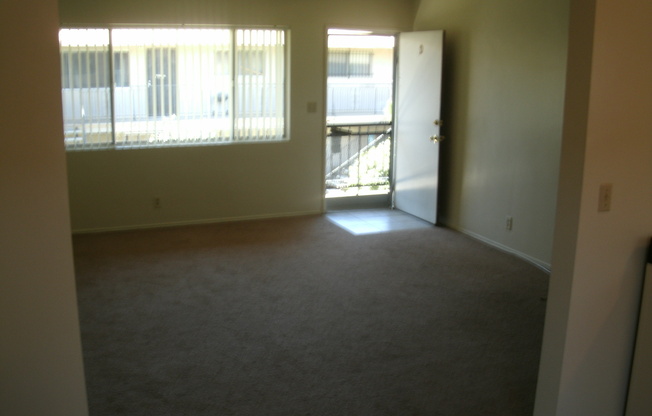 1 bed, 1 bath, $1,650, Unit F