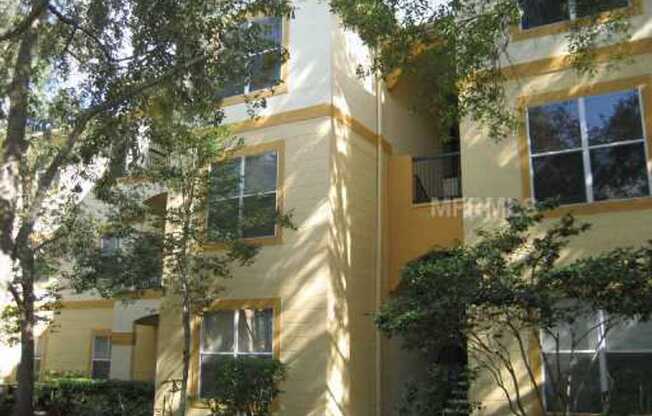 1 bed/1 bath with Den in CARROLLWOOD AREA: 3rd floor unit at The Pinnacle