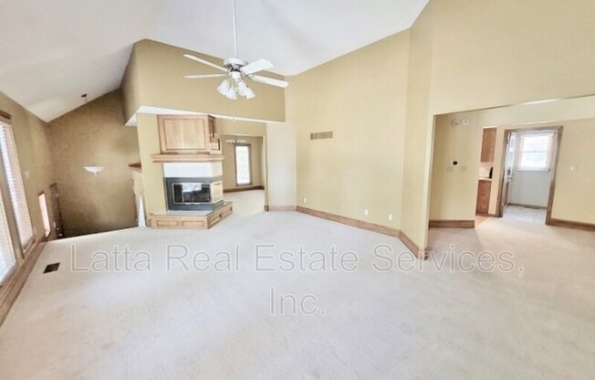 321 NE LNDG DR