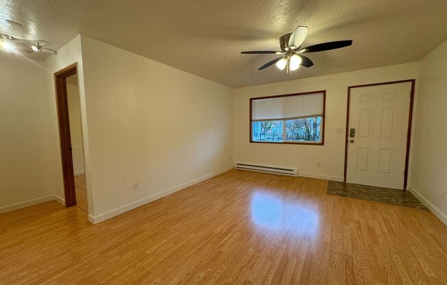 1 bed, 1 bath, 650 sqft, $1,250, Unit 4634