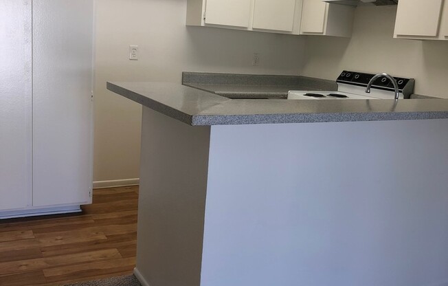 1 bed, 1 bath, 674 sqft, $1,895, Unit 271