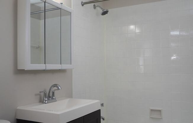 Bathroom With Bathtub at Enclave West Hartford / Parc West, West Hartford, CT, 06110