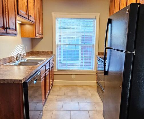 1 bed, 1 bath, 650 sqft, $995, Unit #1