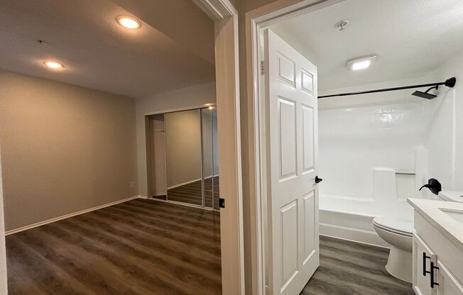 2 beds, 2 baths, 1,150 sqft, $2,148, Unit 112