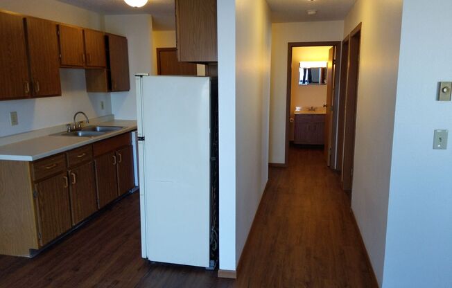 2 beds, 1 bath, 775 sqft, $1,100, Unit 202