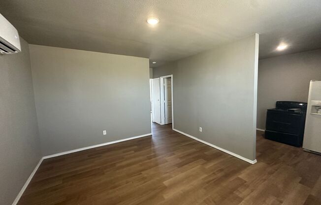 2 beds, 1 bath, 675 sqft, $750, Unit A