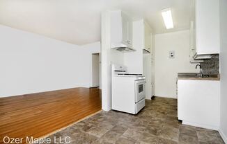 128 W. Maple Street