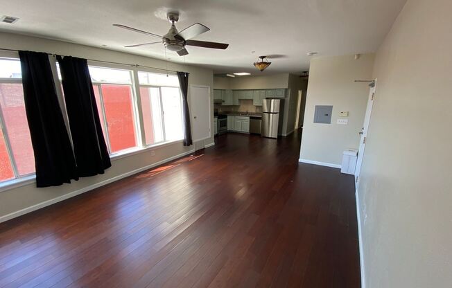 2171 Mission St, #402