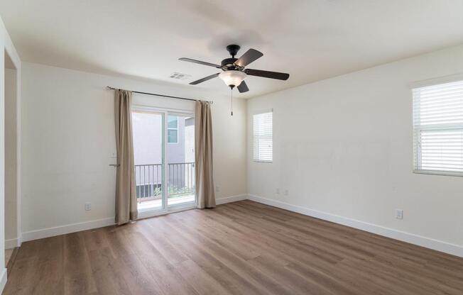 3 beds, 2 baths, 1,764 sqft, $2,100