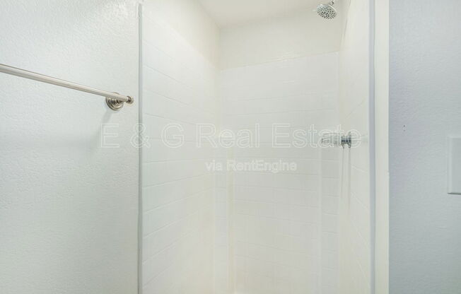 2 beds, 2 baths, 934 sqft, $1,649, Unit 117