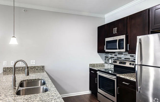 Greenwood Reserve | Lenexa, KS | Kitchen