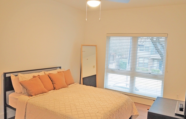 2 beds, 2 baths, 1,317 sqft, $3,300