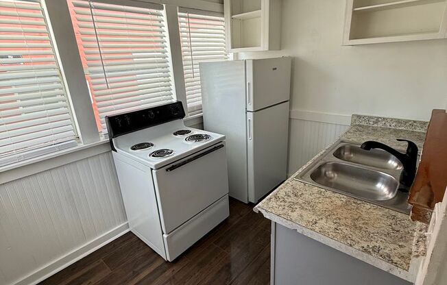 1 bed, 1 bath, $1,150, Unit 1208-1