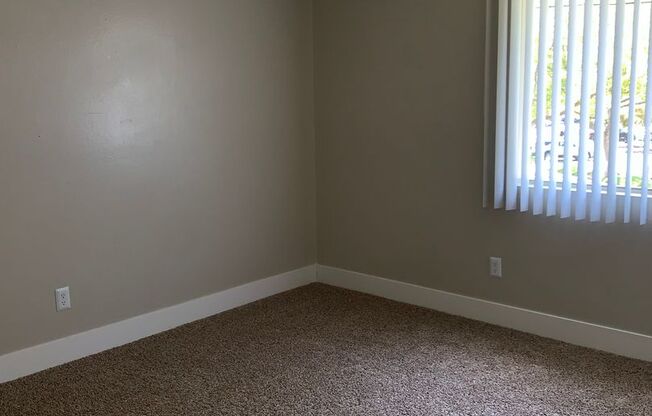 2 beds, 1 bath, 896 sqft, $2,050, Unit 108