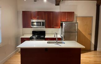 1 bed, 1 bath, 465 sqft, $1,250, Unit Apt 204