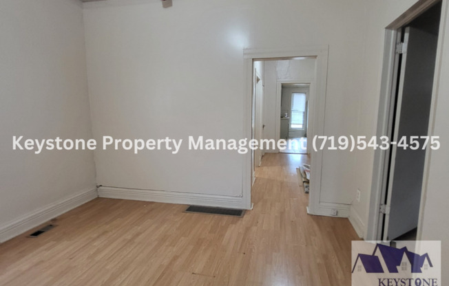 $500 Off Move In Special! 3 Bd/1 Bath House - Spacious Kitchen & Laundry Room $1000/$1000