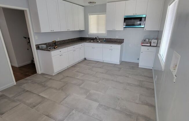 Large 3 bedroom 1 bath house for rent.