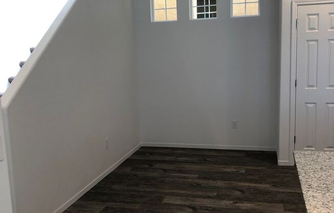 $2395.00 - NEW FLOORING UPSTAIRS - STAINLESS - GRANITE - NO YARD TO MAINTAIN