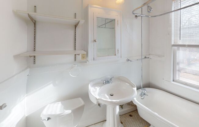 1 bed, 1 bath, 600 sqft, $1,045, Unit 369B2