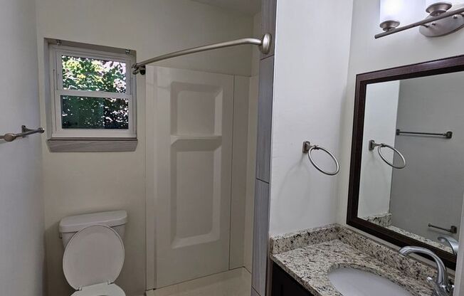 Studio, 1 bath, 550 sqft, $1,245, Unit D-5