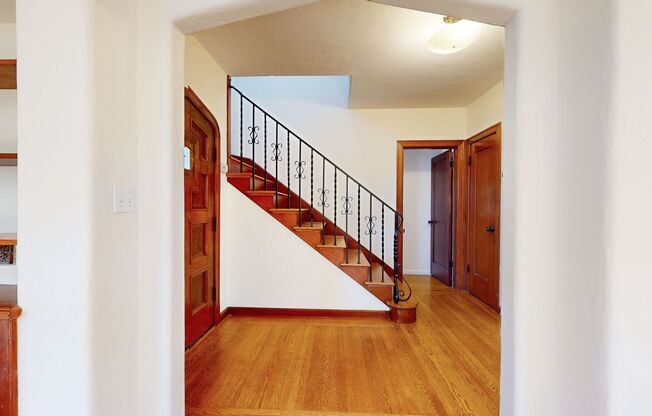 Beautiful Home Available In North Berkeley!