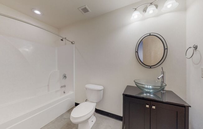 2 beds, 2 baths, 1,158 sqft, $1,550, Unit 411