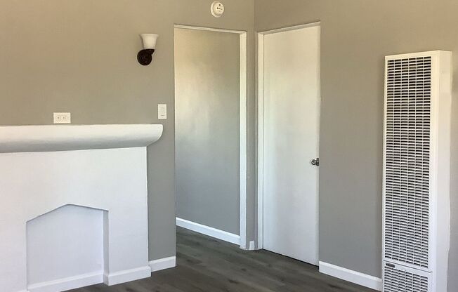 6202-12/S Newell Ave.