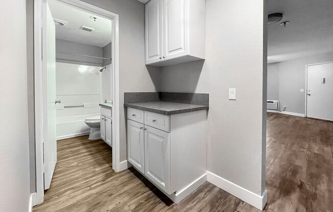 2 beds, 2 baths, 980 sqft, $2,698, Unit 02-308