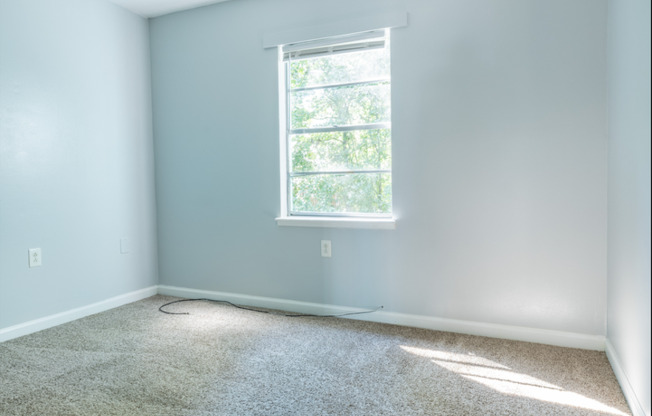 2 beds, 1 bath, 790 sqft, $950, Unit I4