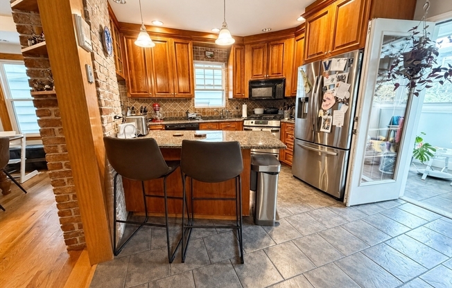727 E 3 ST