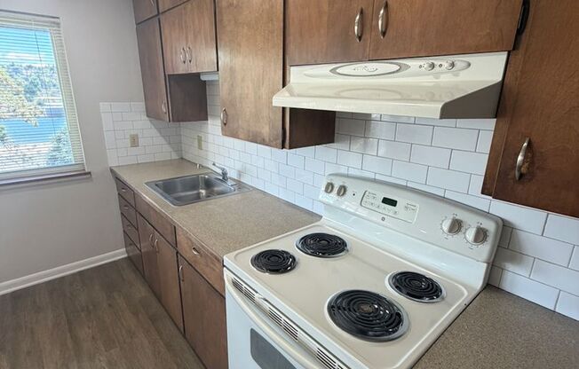 852 Nickerson