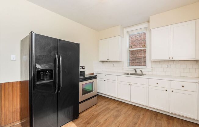 3 beds, 1 bath, 1,384 sqft, $1,195, Unit 1908 Cleveland Ave
