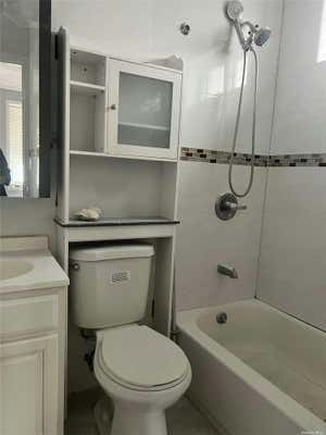 3 beds, 2 baths, $2,900