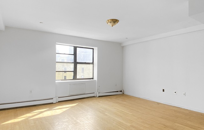 107 E 102 ST