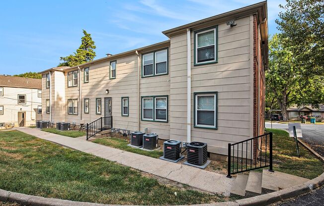 1 bed, 1 bath, 550 sqft, $775, Unit 1415 Unit #202