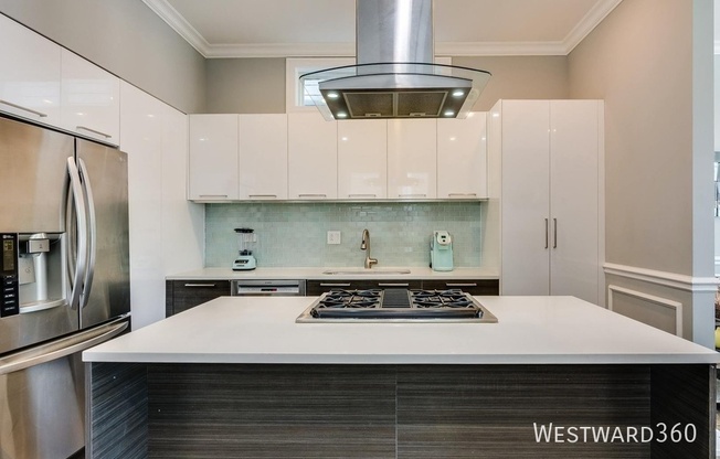 3409 W CORTLAND