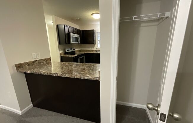 2 beds, 2 baths, 1,131 sqft, $1,425, Unit 2796-6