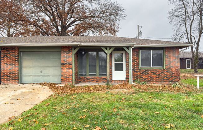 2445 - 2447 E Heying Dr