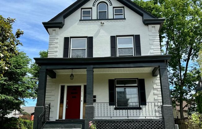 2418 Hudson Ave
