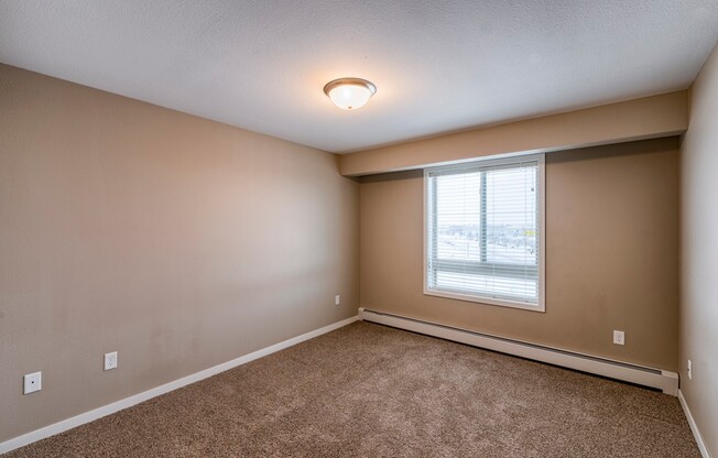1 bed, 1 bath, 693 sqft, $1,005, Unit 305