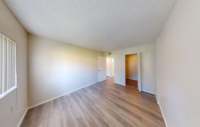 2 beds, 1 bath, $1,675, Unit UNIT J