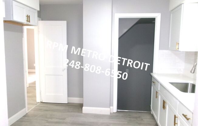 3 beds, 1 bath, $1,595, Unit (OM)