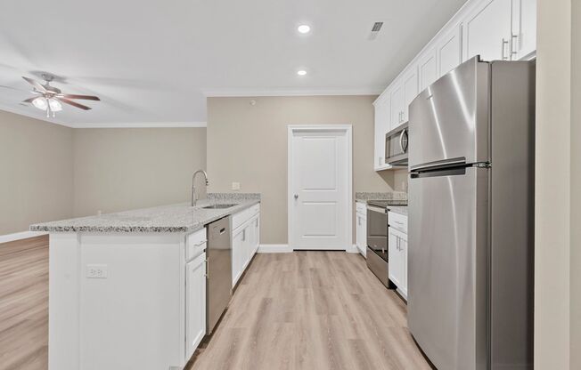 1 bed, 1 bath, 798 sqft, $900, Unit 233