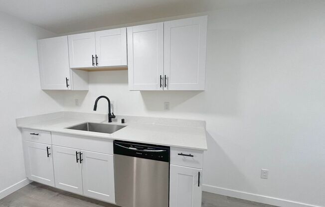 2 beds, 2 baths, 940 sqft, $1,515, Unit 18-36
