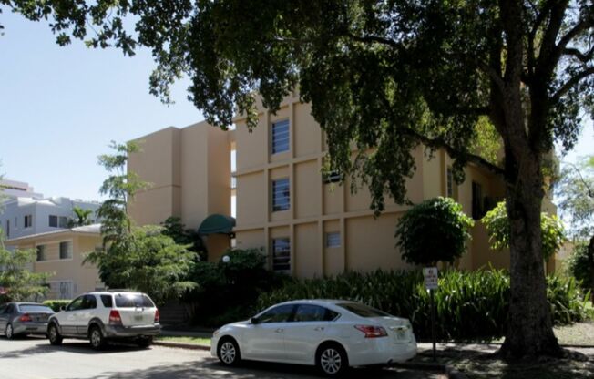 230 Calabria Ave. | Coral Gables (Residential / near Business District – North Ponce/Douglas area)