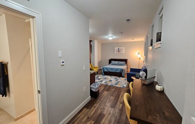 Studio, 1 bath, 355 sqft, $1,020, Unit 17-505