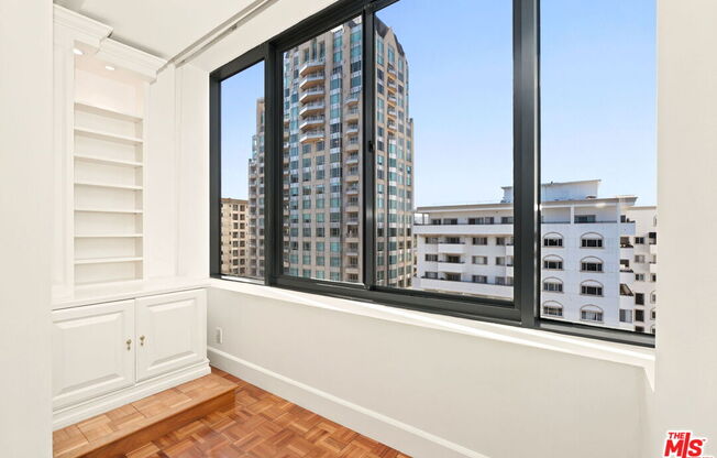 2 beds, 3 baths, 2,018 sqft, $10,499, Unit 1104